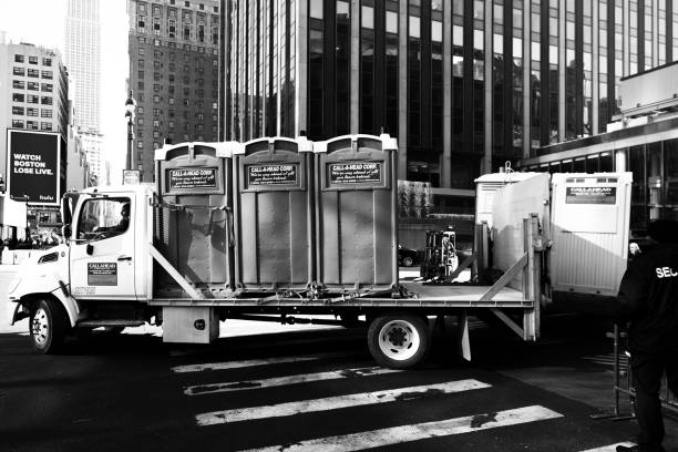 Best Portable restroom trailer rental  in Louisiana, MO