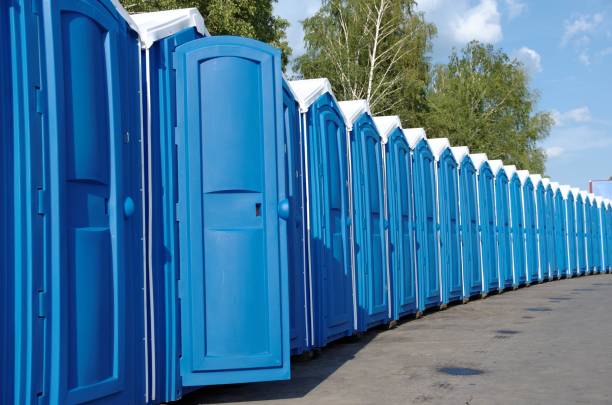 Best Portable restroom trailer rental  in Louisiana, MO